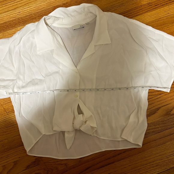 Aritzia | Wilfred Free Tie front Blouse short sleeve - Picture 4 of 5